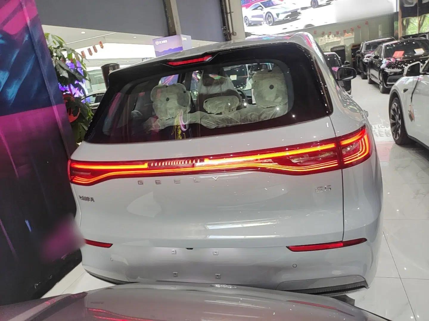 Geely Galaxy E5 2024 Model 530km Business Edition — миниатюра 5