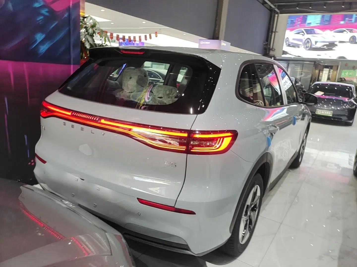 Geely Galaxy E5 2024 Model 530km Business Edition — миниатюра 6