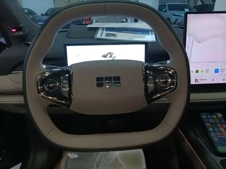 Geely Galaxy 8 2025 130km EM-P Starship Edition — миниатюра 14