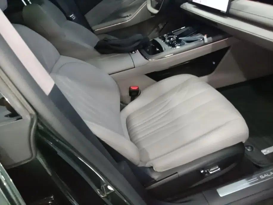 Geely Galaxy 8 2025 130km EM-P Starship Edition — миниатюра 23