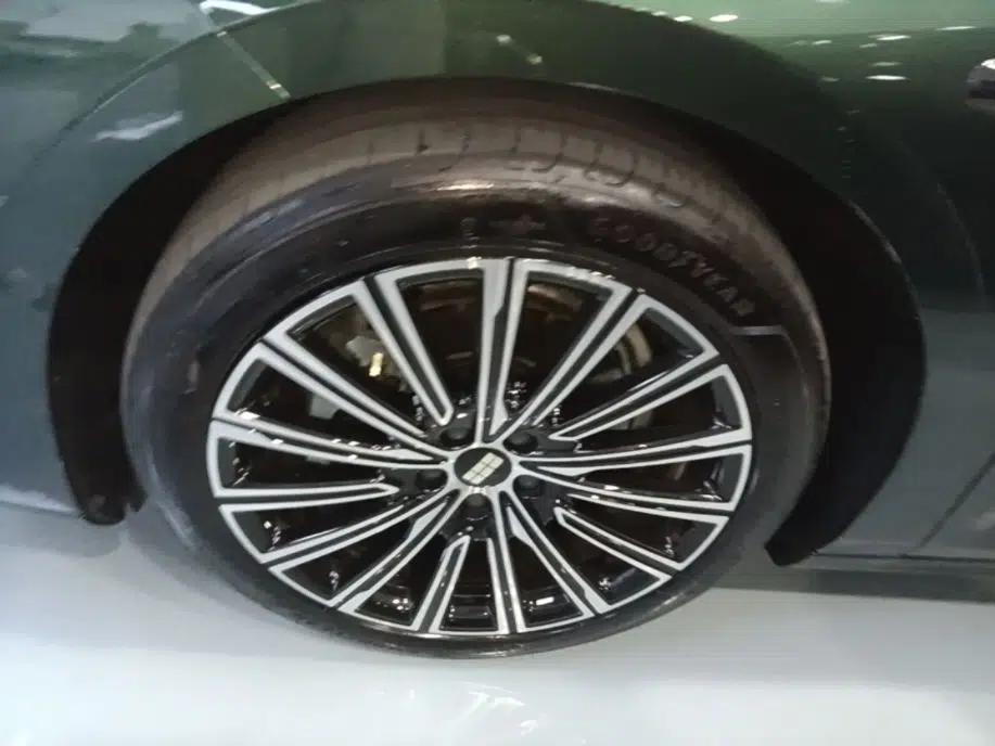 Geely Galaxy 8 2025 130km EM-P Starship Edition — миниатюра 8