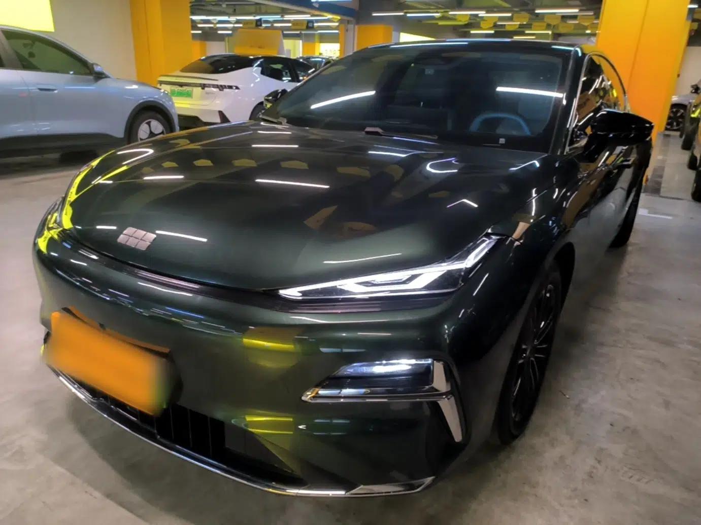 Geely Galaxy 8 2025 130km EM-i Deluxe Edition — миниатюра 1