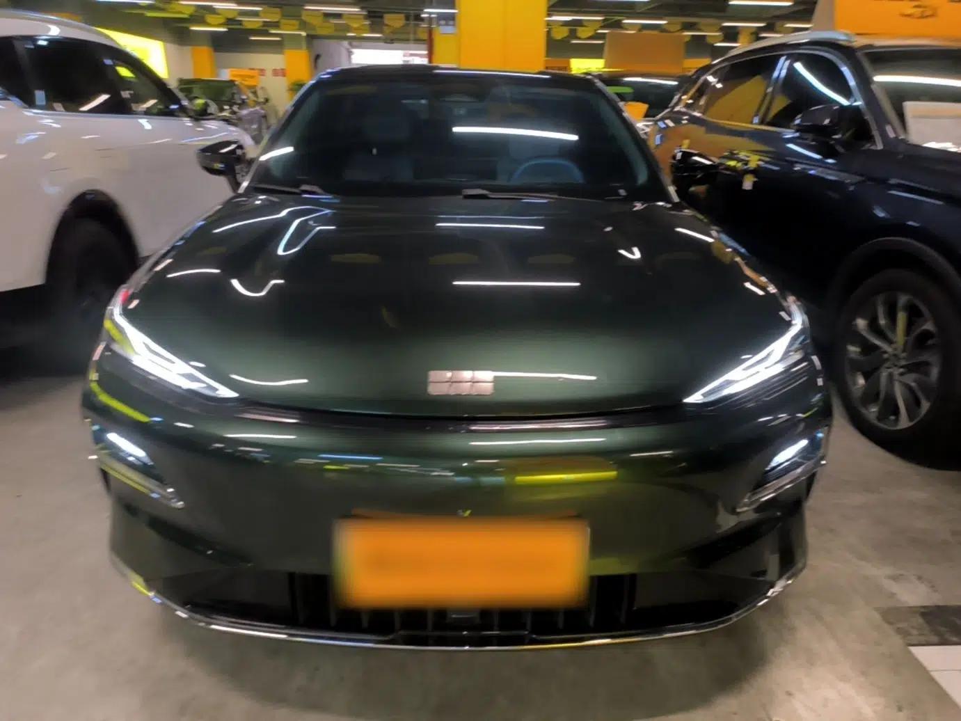 Geely Galaxy 8 2025 130km EM-i Deluxe Edition — миниатюра 2