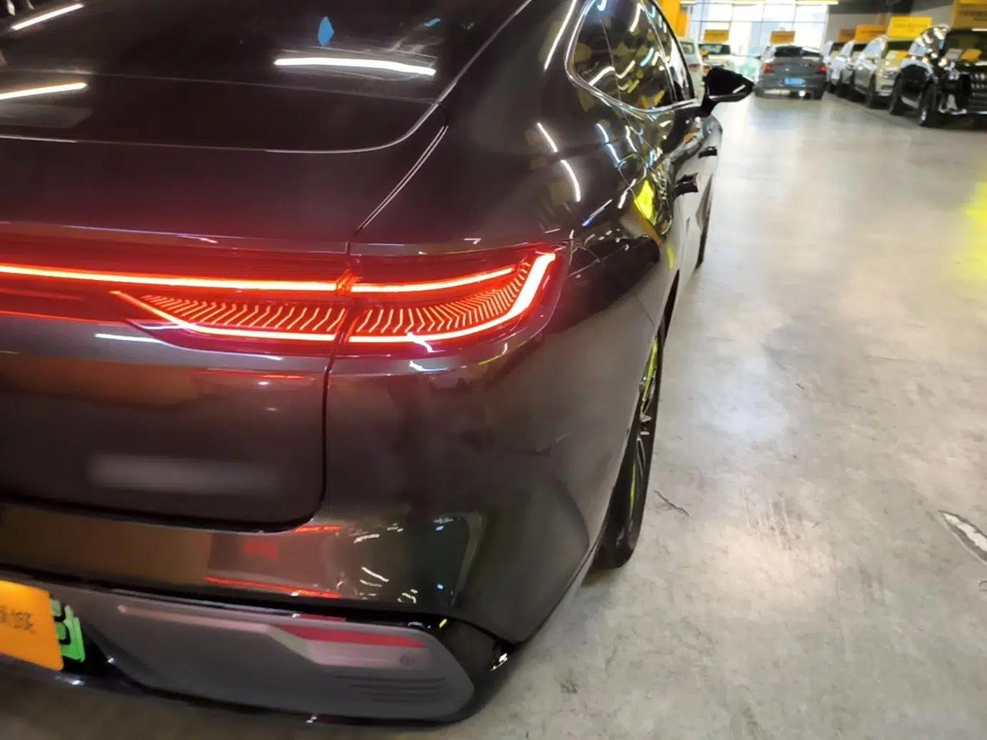 Geely Galaxy 8 2025 130km EM-i Deluxe Edition — миниатюра 7