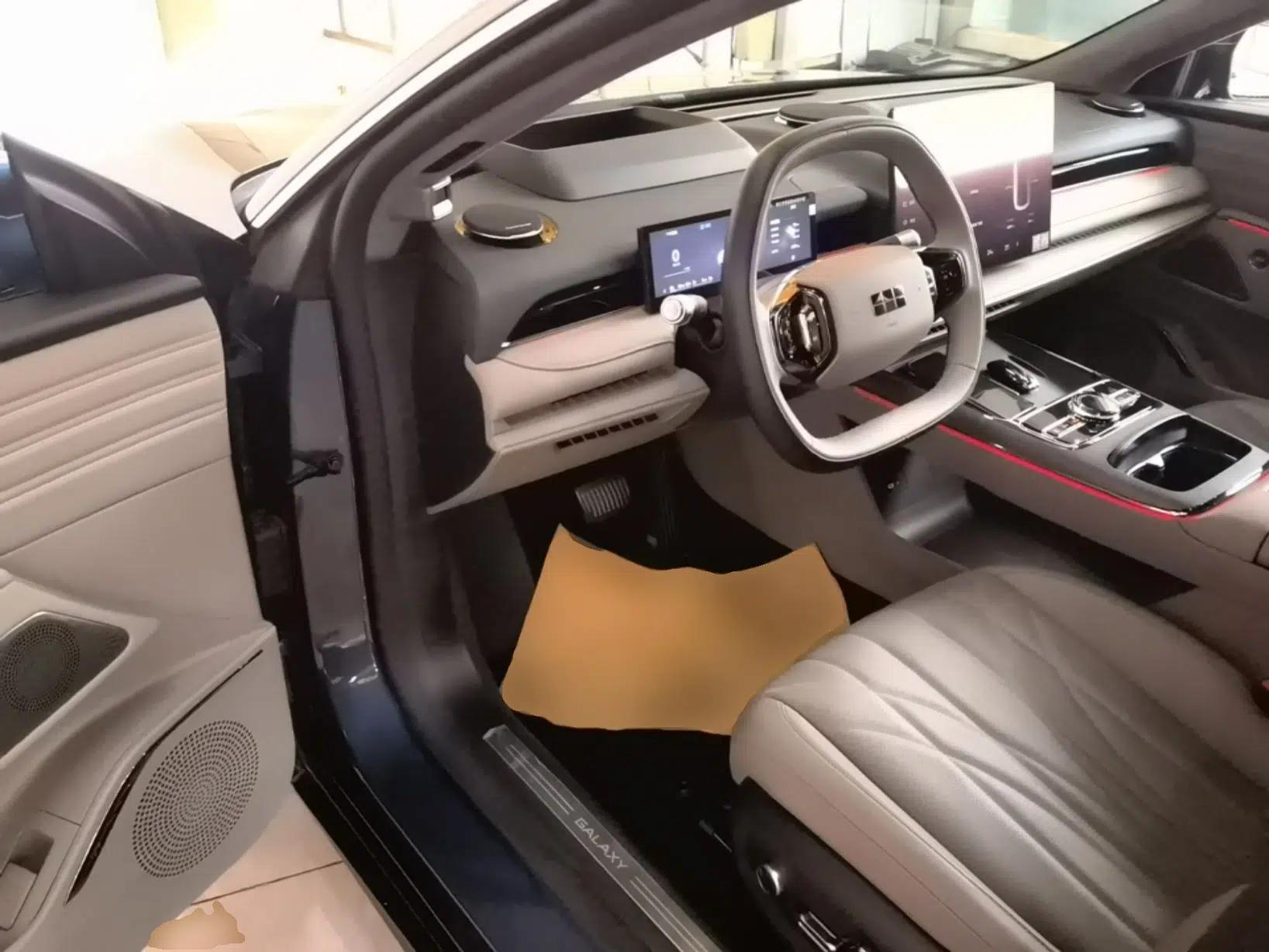 Geely Galaxy 8 2025 130km EM-P Starship Edition — миниатюра 19