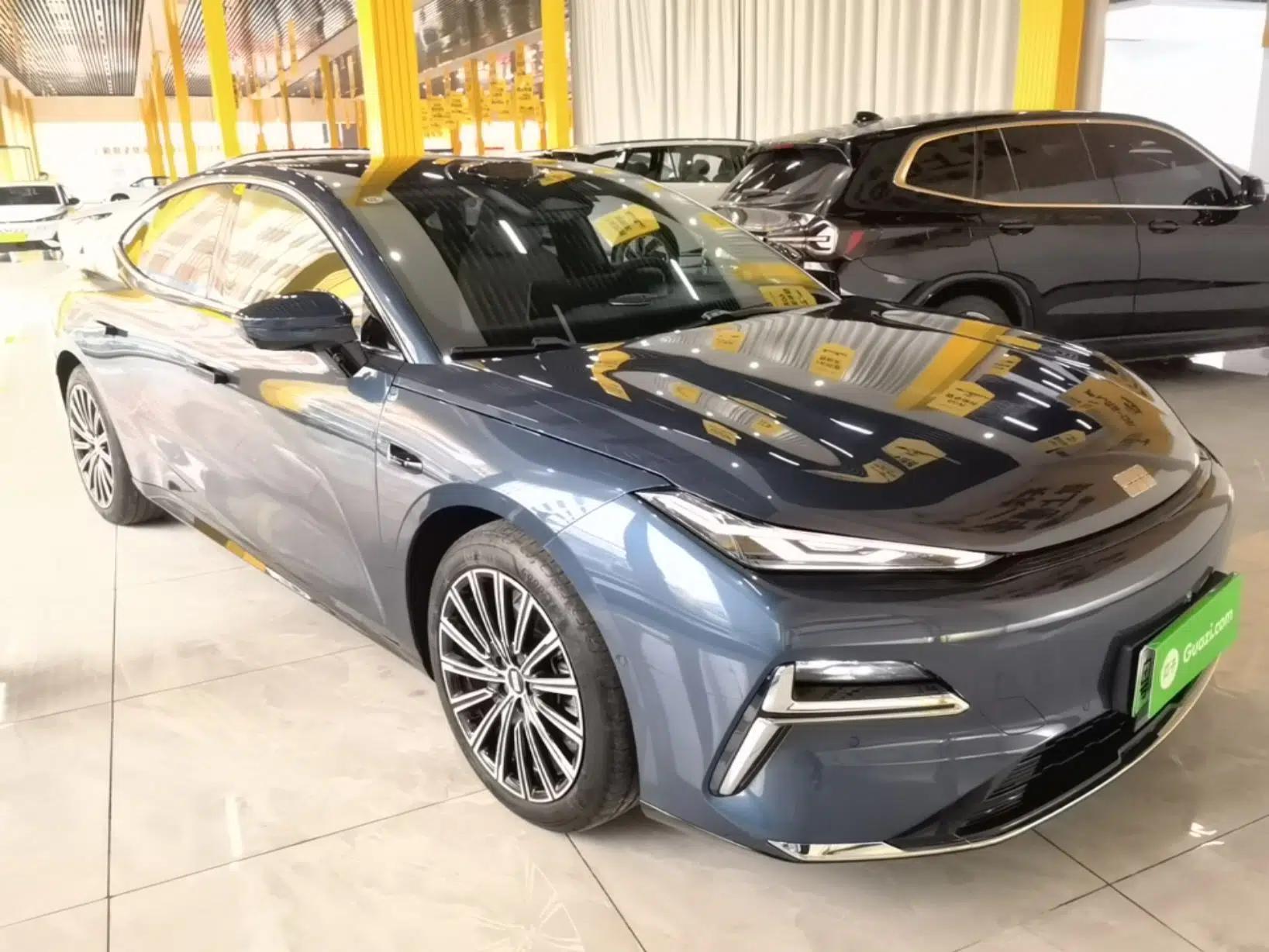Geely Galaxy 8 2025 130km EM-P Starship Edition — миниатюра 3