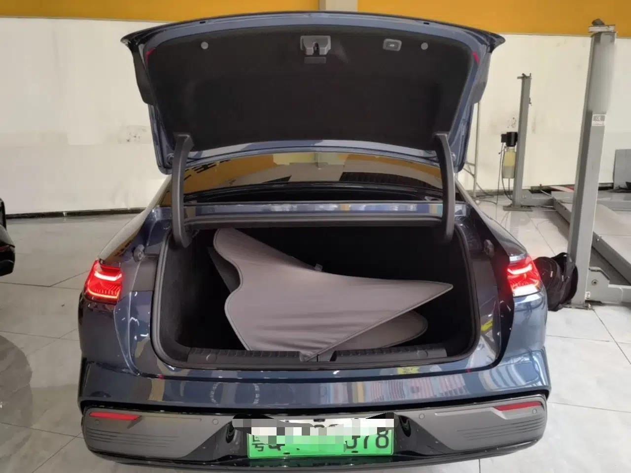 Geely Galaxy 8 2025 130km EM-P Starship Edition — миниатюра 22
