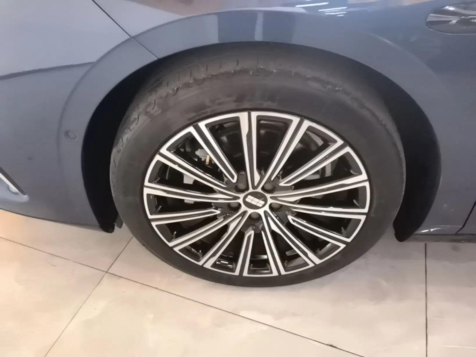 Geely Galaxy 8 2025 130km EM-P Starship Edition — миниатюра 8