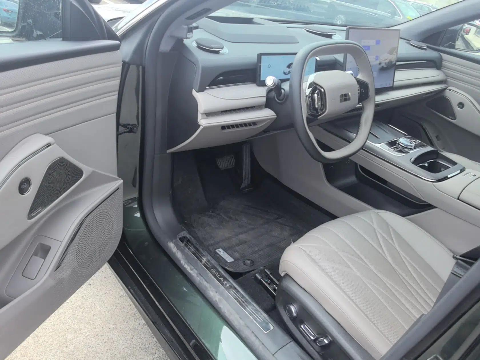 Geely Galaxy 8 2025 130km EM-P Starship Edition — миниатюра 19