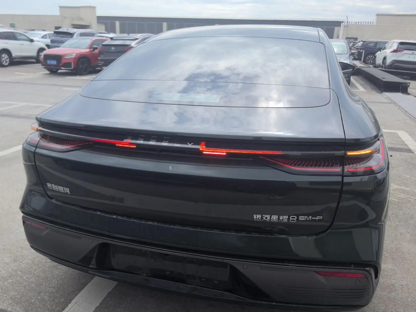 Geely Galaxy 8 2025 130km EM-P Starship Edition — миниатюра 5