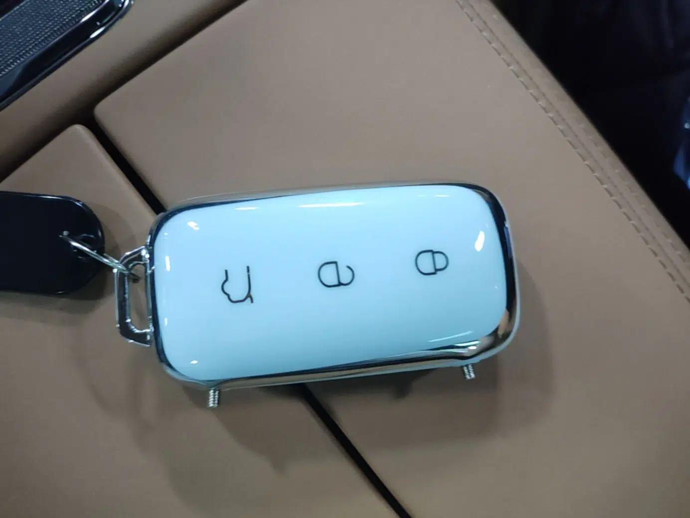 Geely Galaxy 8 2025 130km EM-i Deluxe Edition — миниатюра 12