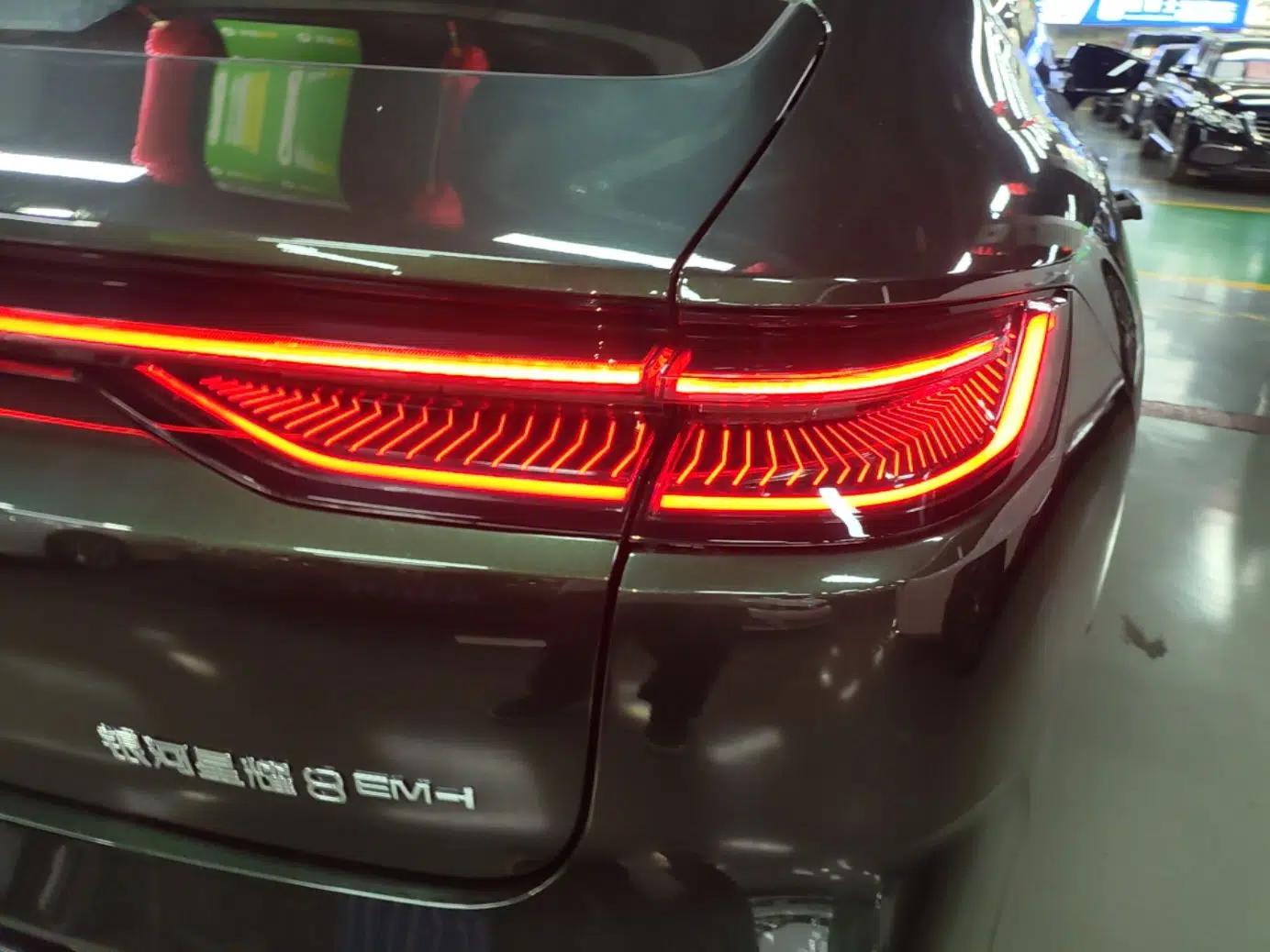 Geely Galaxy 8 2025 130km EM-i Deluxe Edition — миниатюра 7