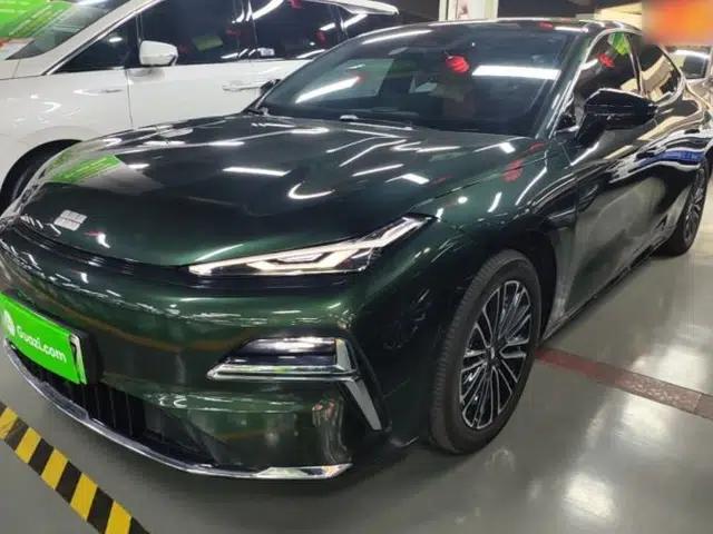 Geely Galaxy 8 2025 130km EM-i Deluxe Edition