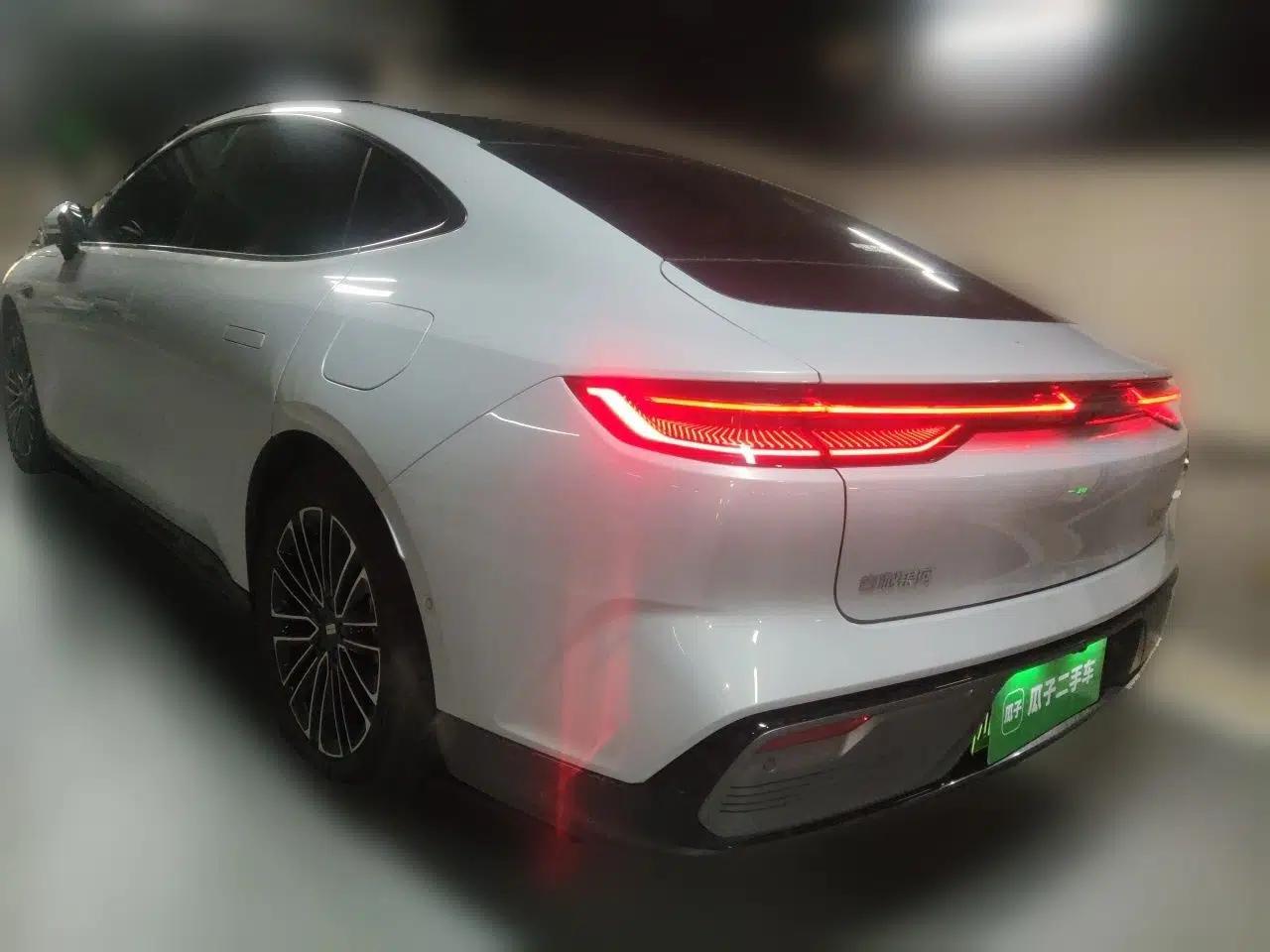 Geely Galaxy 8 2025 130km EM-i Prestige Edition — миниатюра 4