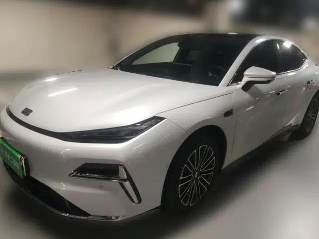 Geely Galaxy 8 2025 130km EM-i Prestige Edition