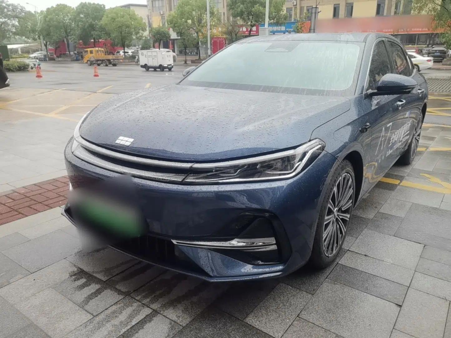 Geely Galaxy A7 2025 Model EM-i 150km Starship Edition — миниатюра 1
