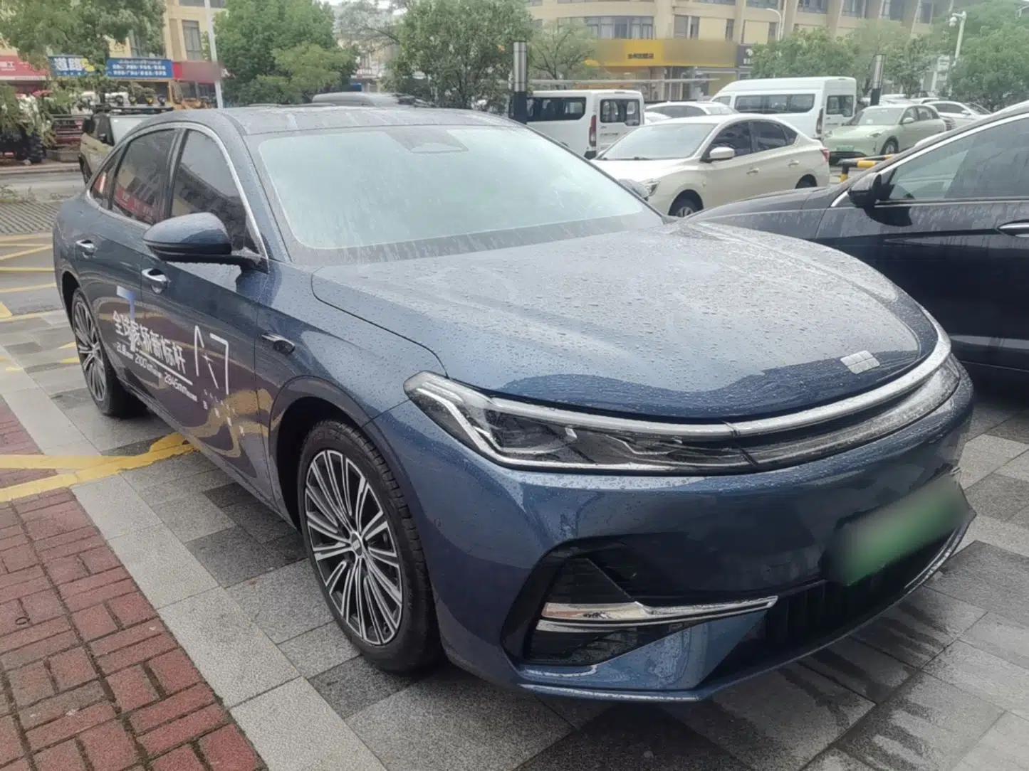 Geely Galaxy A7 2025 Model EM-i 150km Starship Edition — миниатюра 3