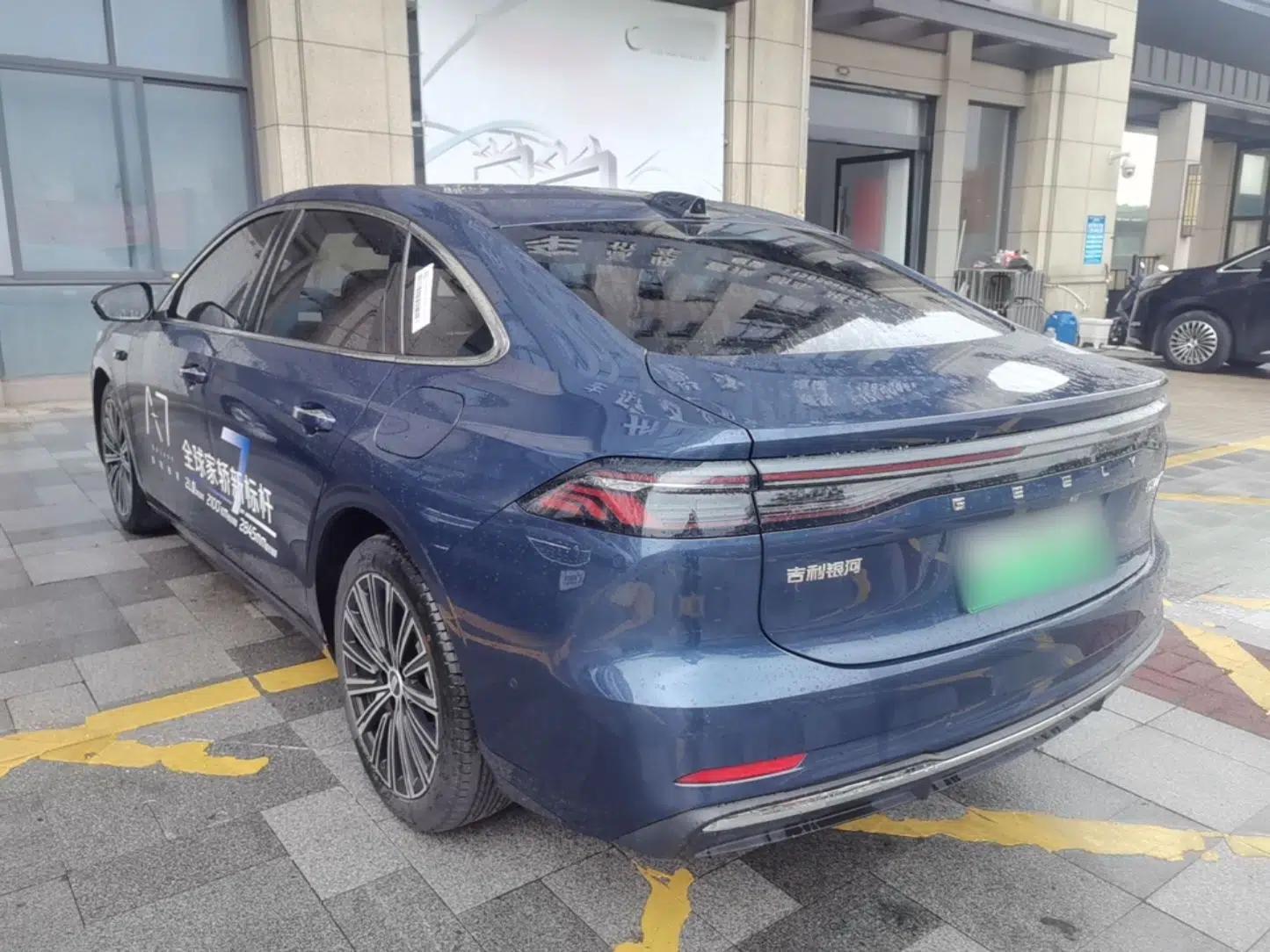 Geely Galaxy A7 2025 Model EM-i 150km Starship Edition — миниатюра 4