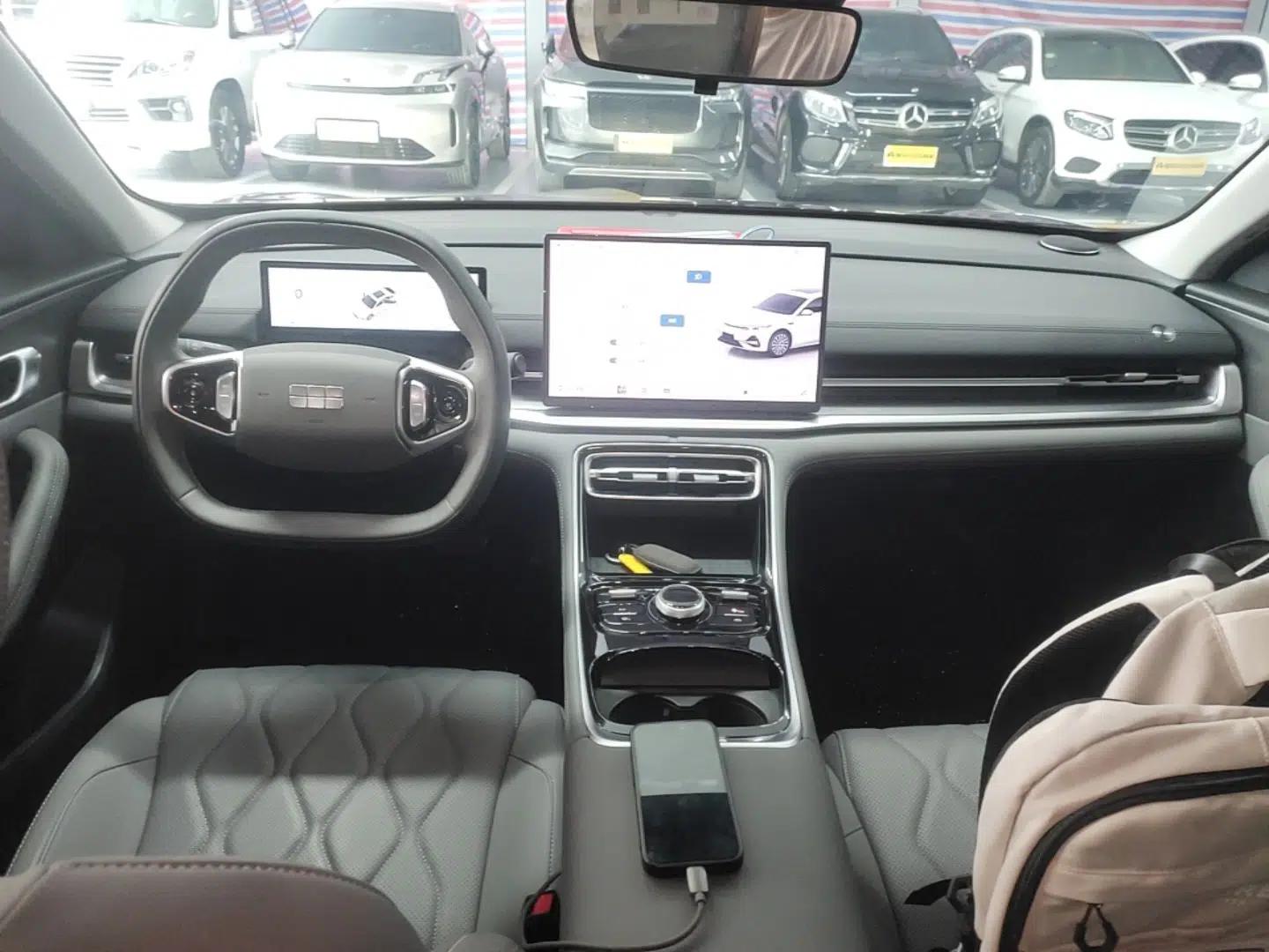 Geely Galaxy A7 2025 Model EM-i 70km Luxury Edition — миниатюра 13