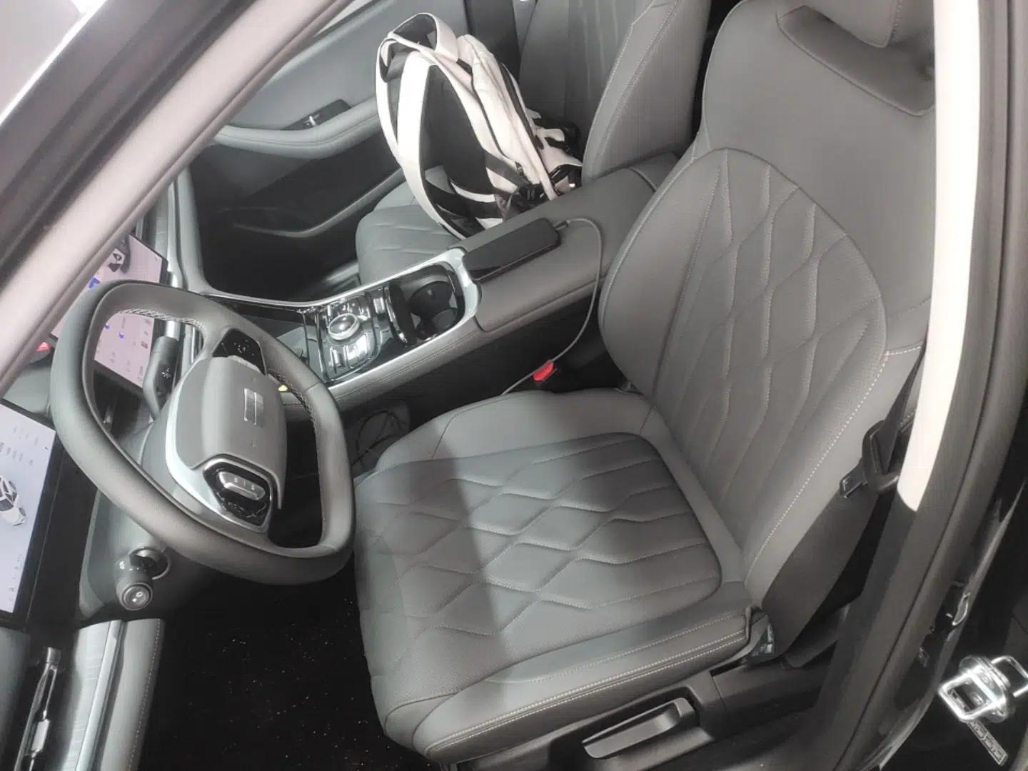 Geely Galaxy A7 2025 Model EM-i 70km Luxury Edition — миниатюра 18