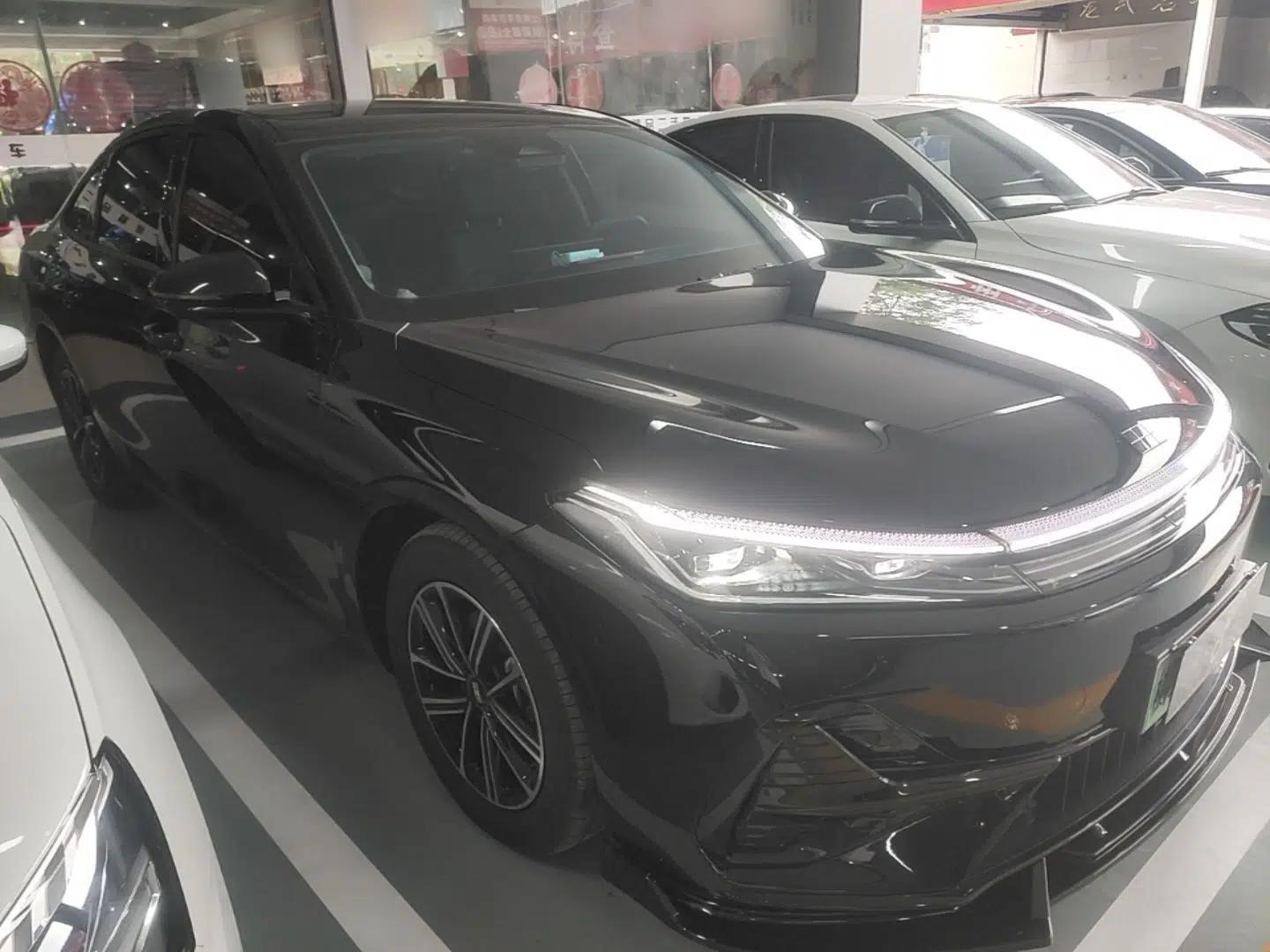 Geely Galaxy A7 2025 Model EM-i 70km Luxury Edition — миниатюра 3