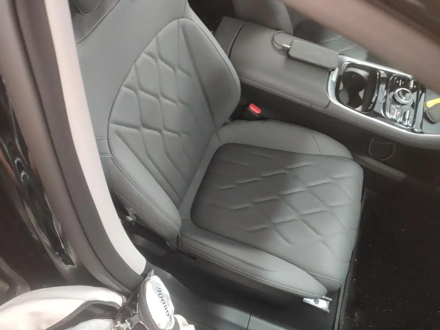Geely Galaxy A7 2025 Model EM-i 70km Luxury Edition — миниатюра 23