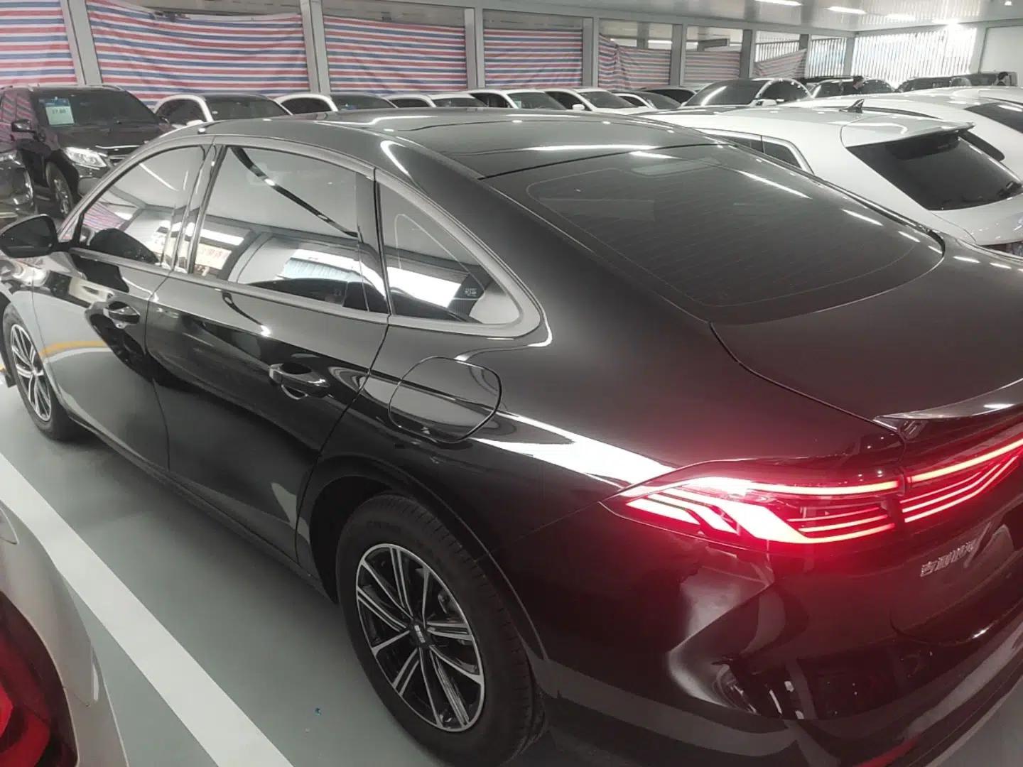 Geely Galaxy A7 2025 Model EM-i 70km Luxury Edition — миниатюра 4