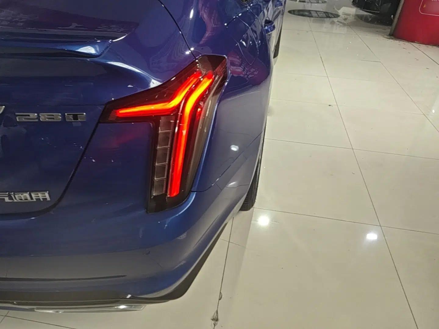 Cadillac CT5 2021 28T Advanced Sport Model — миниатюра 7