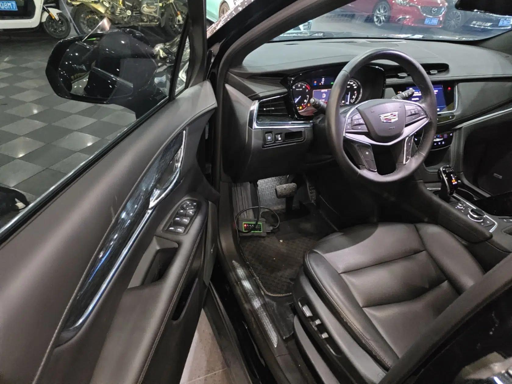 Cadillac XT5 2021 2.0T Two-Wheel Drive Luxury Version — миниатюра 19
