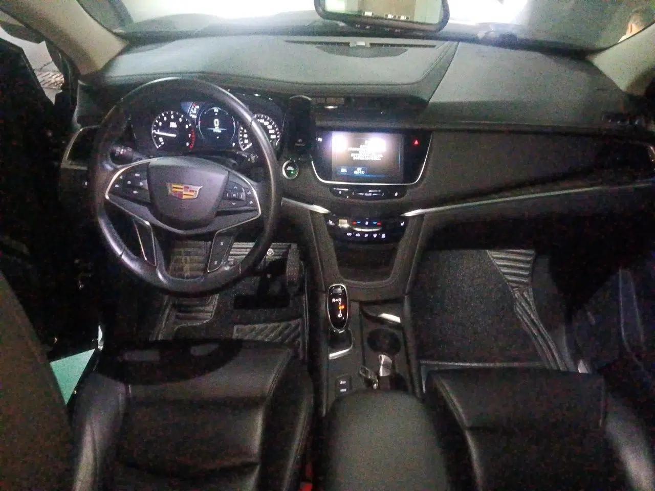 Cadillac XT5 2017 Anniversary Edition 28T Four-Wheel Drive Luxury Model — миниатюра 10