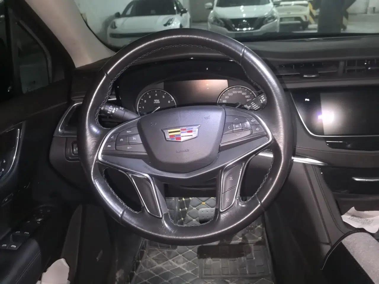 Cadillac XT5 2018 25T Luxury Model — миниатюра 11