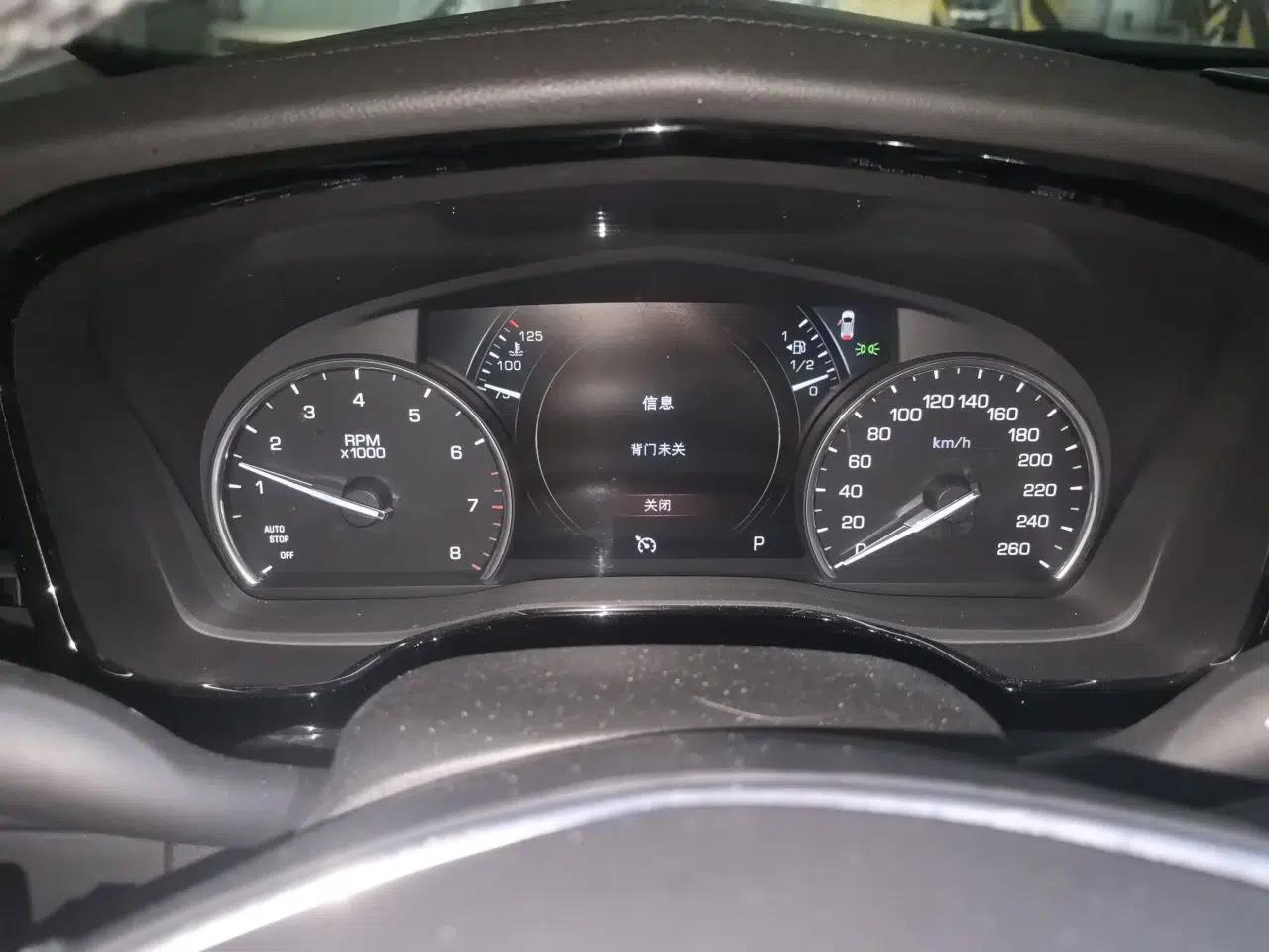 Cadillac XT5 2018 25T Luxury Model — миниатюра 12