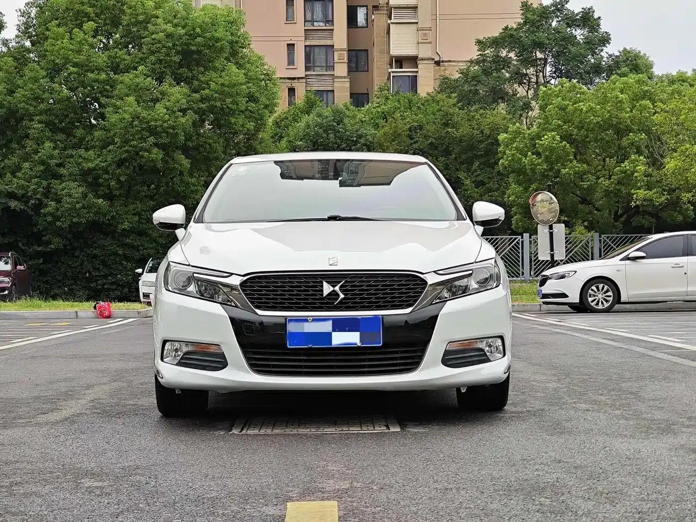 DS 5LS 2014 1.6T Luxury Edition THP160 — миниатюра 2