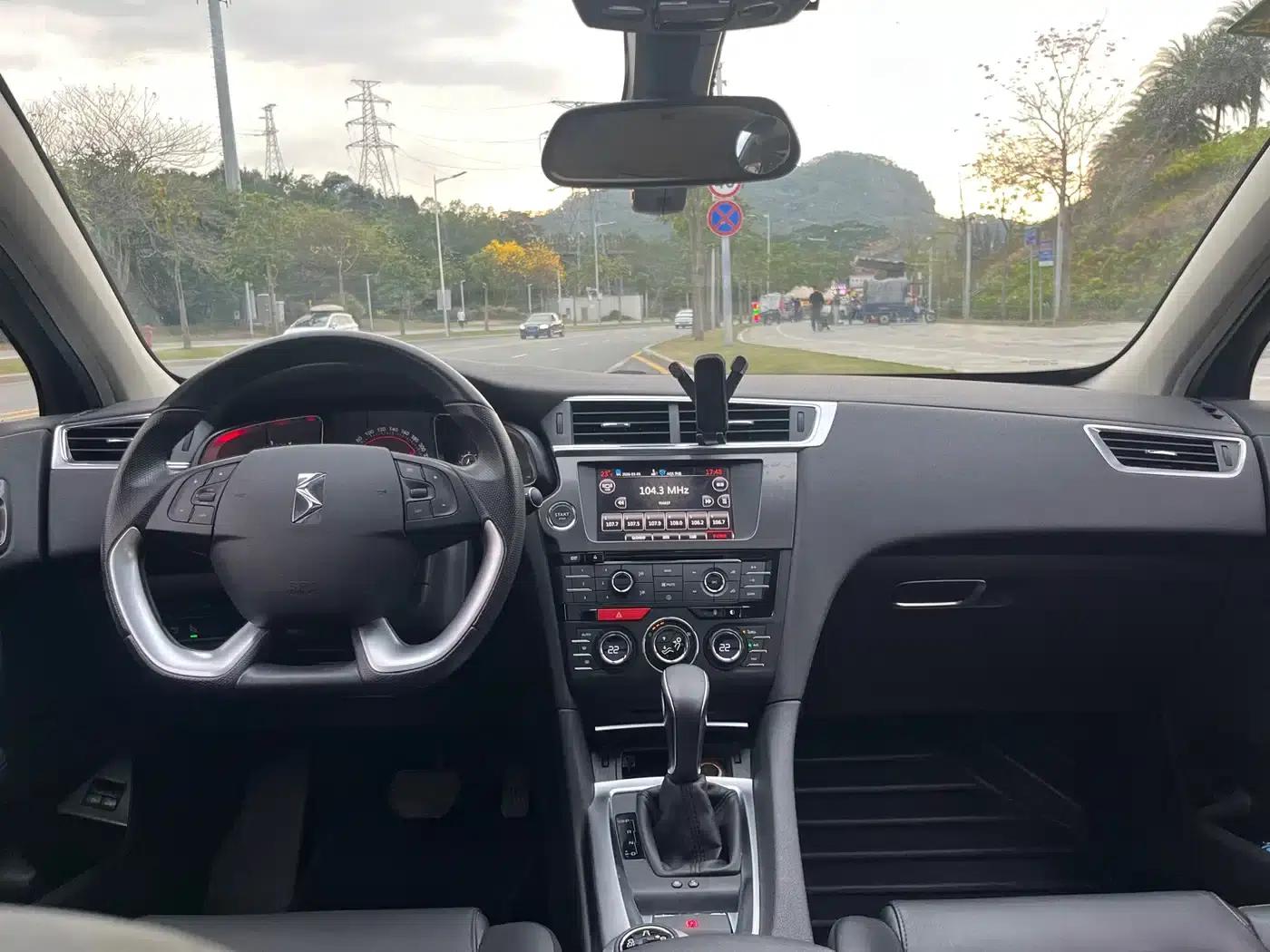 DS 6 2017 1.6T Luxury Edition THP160 — миниатюра 8
