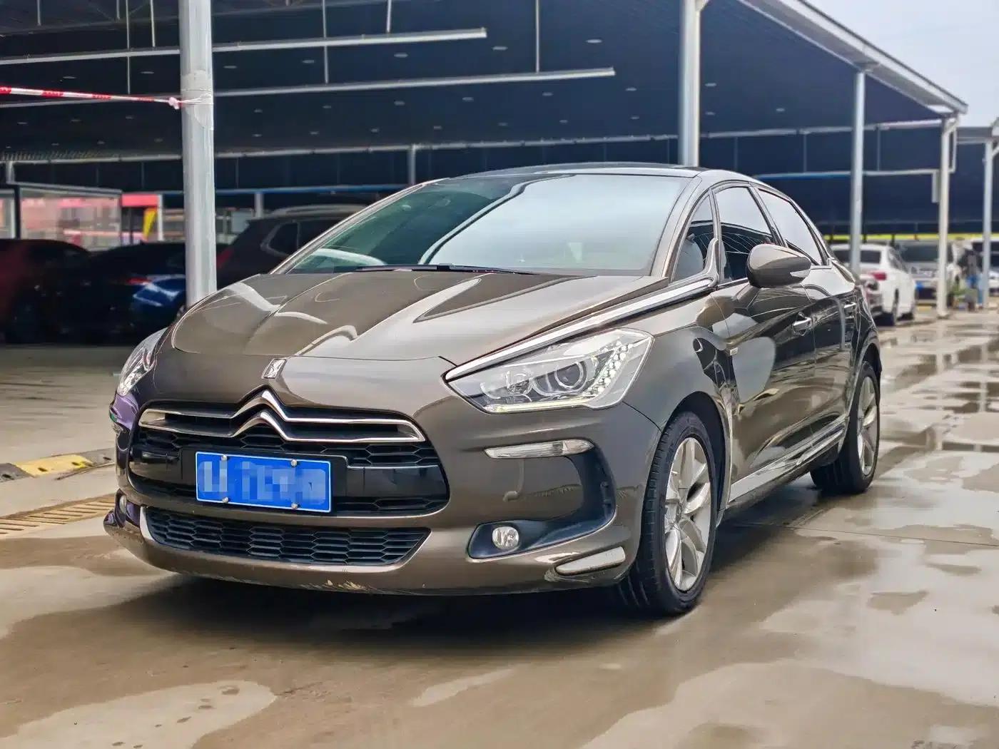 DS 5 2013 1.6T Luxury Edition THP200 — миниатюра 1