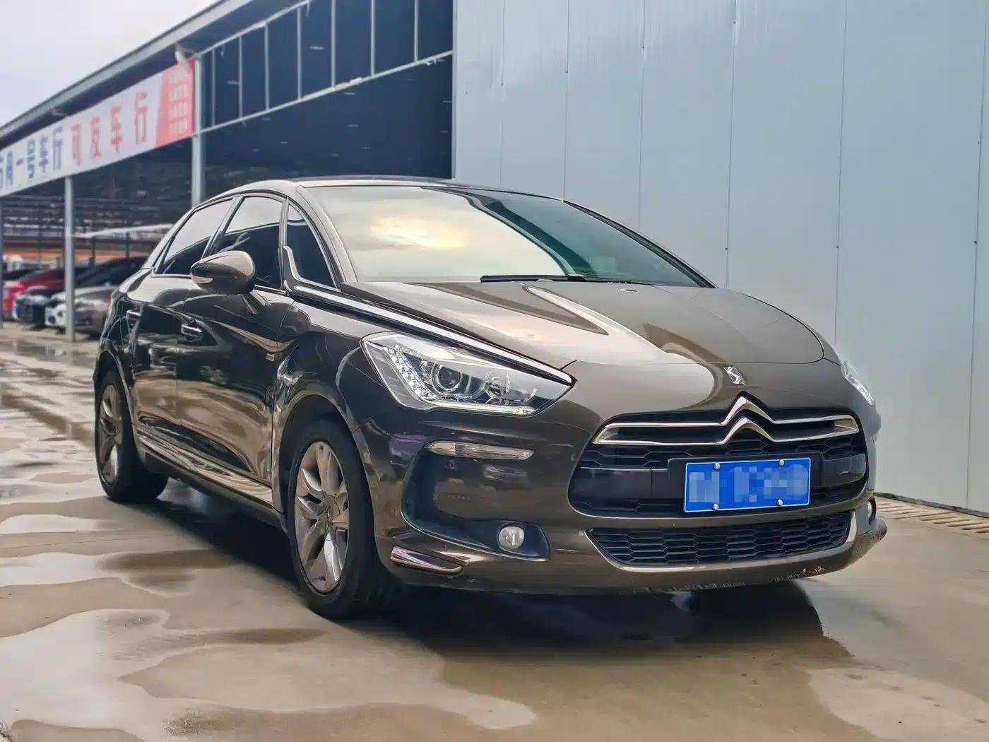 DS 5 2013 1.6T Luxury Edition THP200 — миниатюра 2
