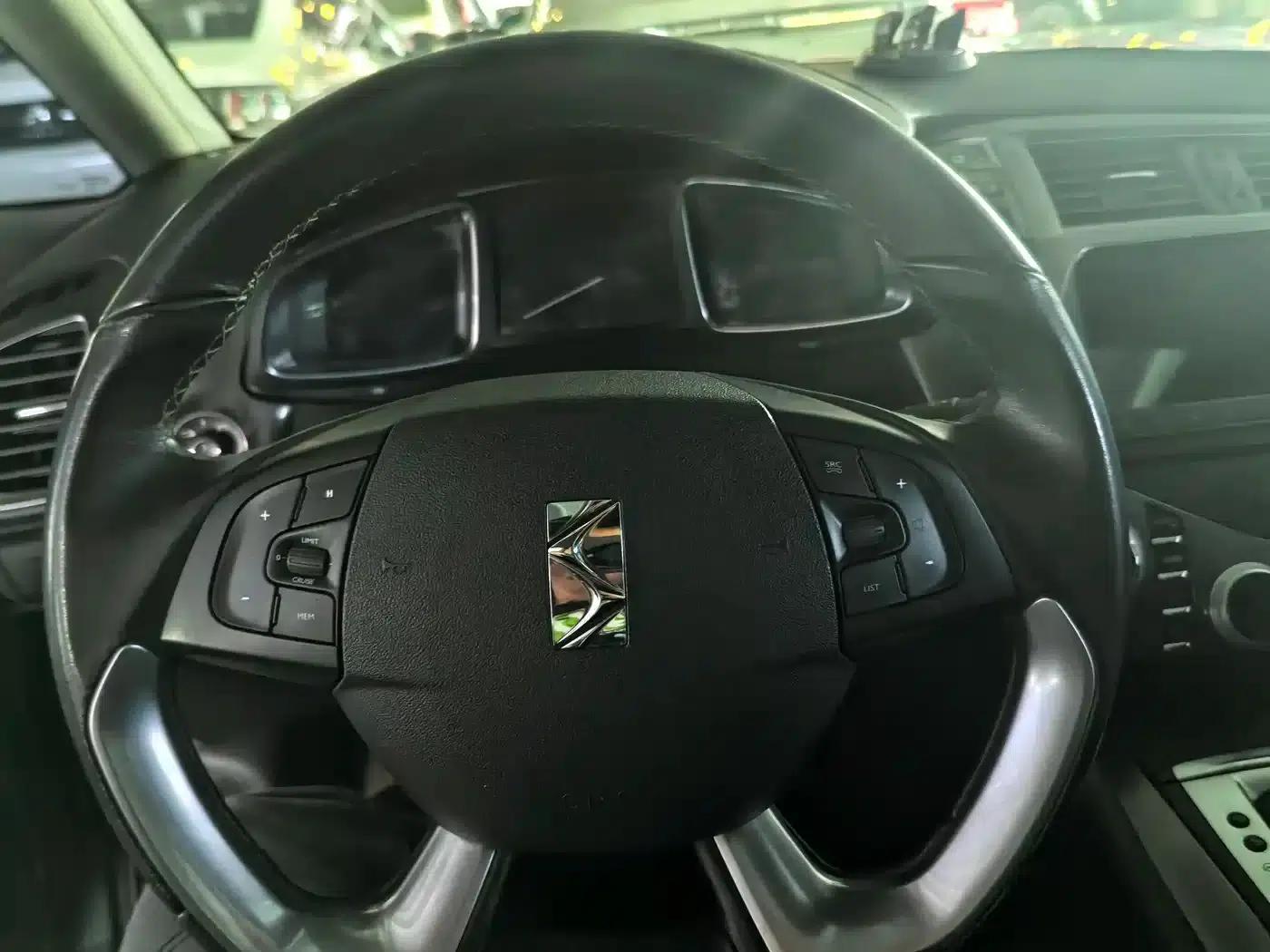 DS 5 2013 1.6T Luxury Edition THP200 — миниатюра 11