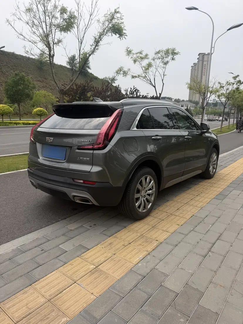 Cadillac XT4 2018 28T Two-Wheel Drive Leading Version — миниатюра 4