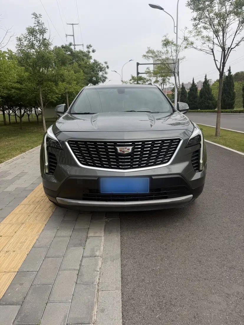 Cadillac XT4 2018 28T Two-Wheel Drive Leading Version — миниатюра 5