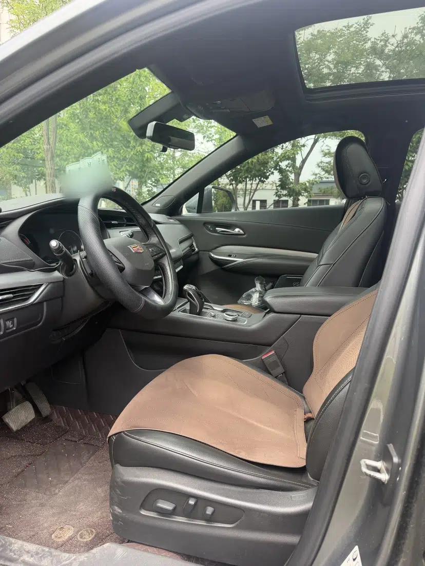 Cadillac XT4 2018 28T Two-Wheel Drive Leading Version — миниатюра 8