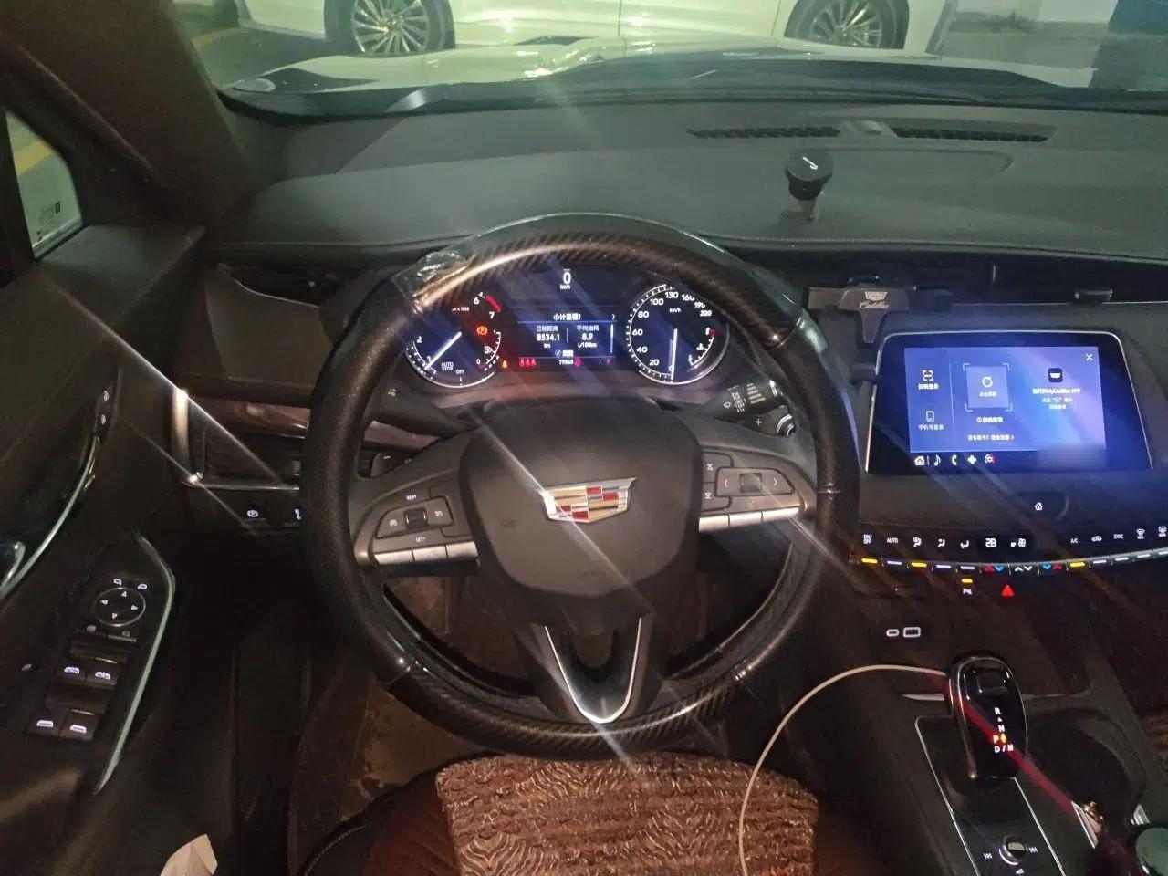 Cadillac XT4 2020 Revised Version 28T Two-Wheel Drive Tech Edition — миниатюра 11