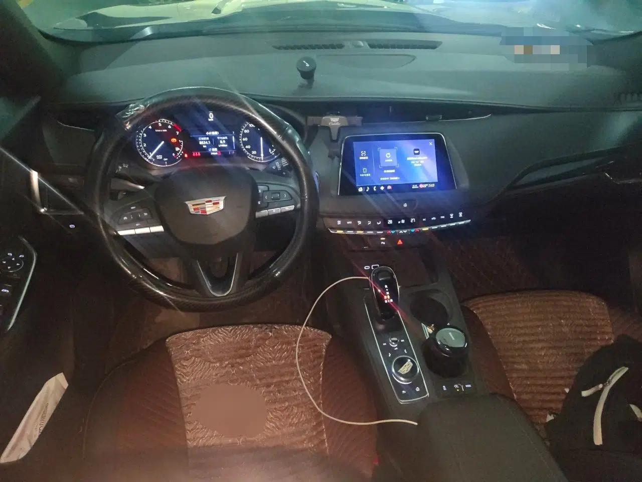 Cadillac XT4 2020 Revised Version 28T Two-Wheel Drive Tech Edition — миниатюра 10