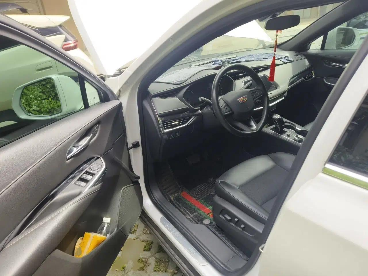 Cadillac XT4 2018 28T Two-Wheel Drive Tech Version — миниатюра 17