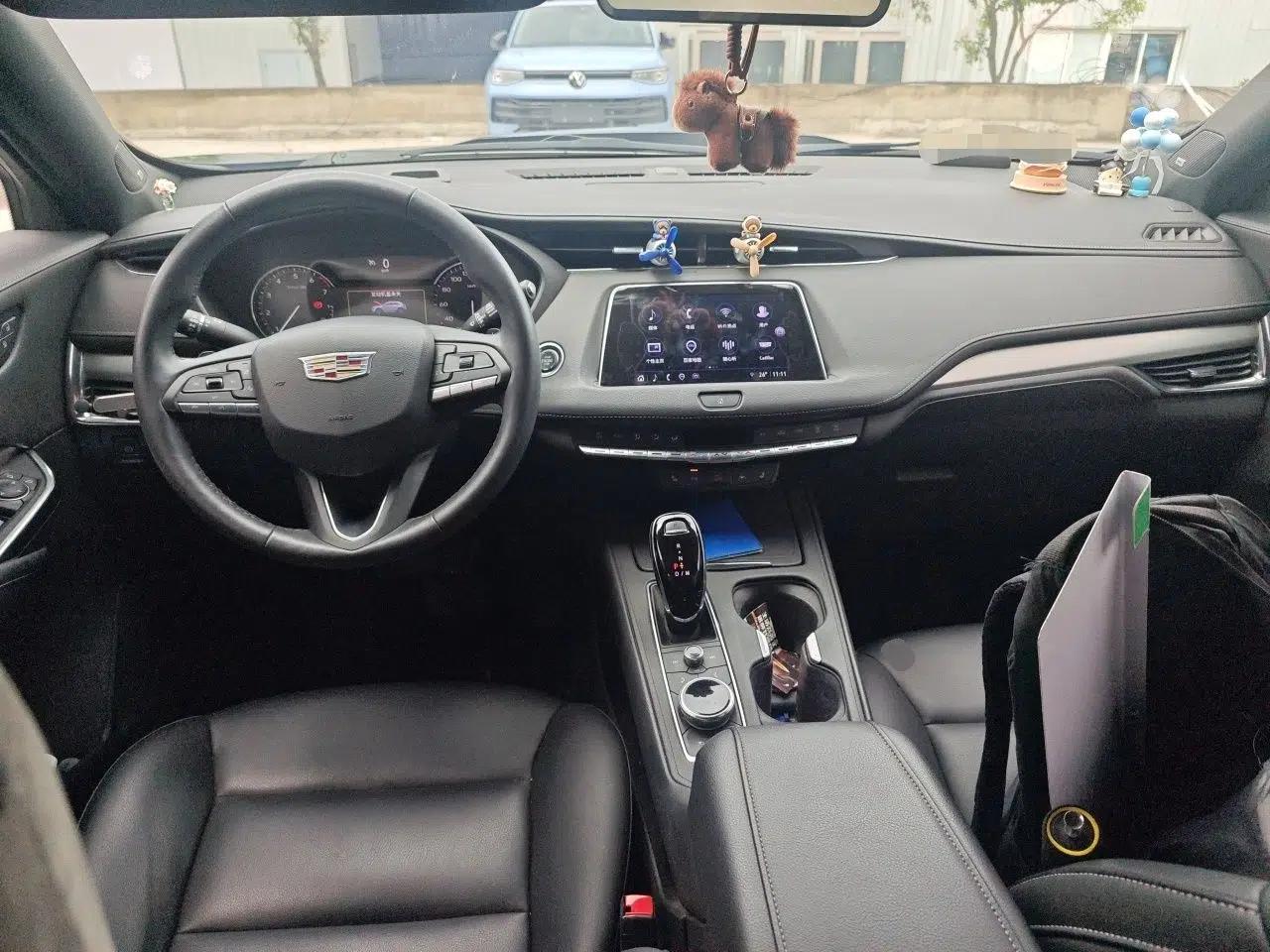 Cadillac XT4 2022 28T Two-Wheel-Drive Luxury Version — миниатюра 10