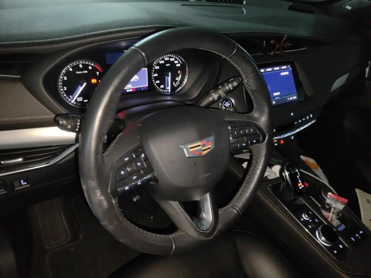 Cadillac XT4 2021 28T Two-Wheel Drive Leading Version — миниатюра 11