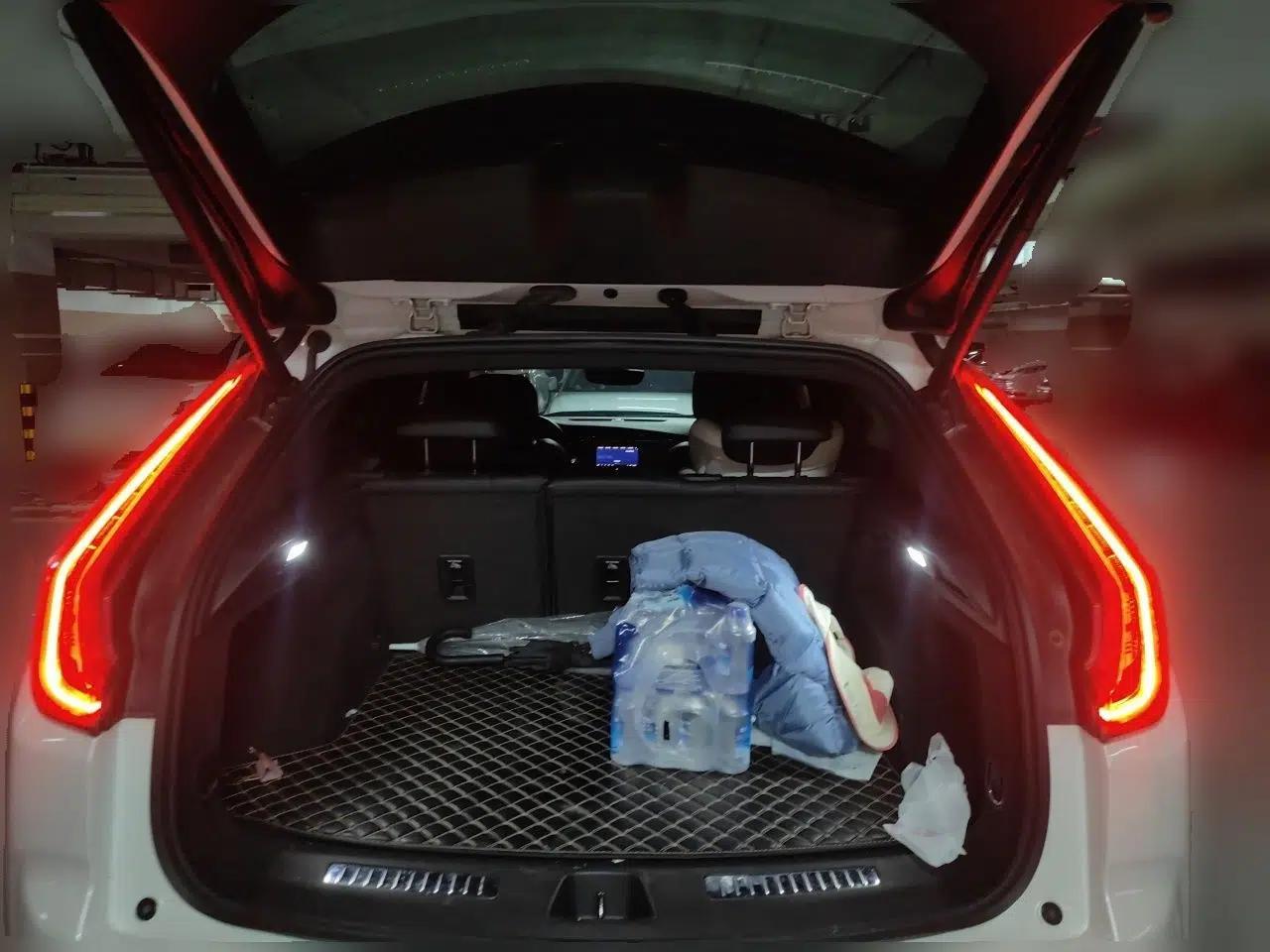Cadillac XT4 2021 28T Two-Wheel Drive Leading Version — миниатюра 20