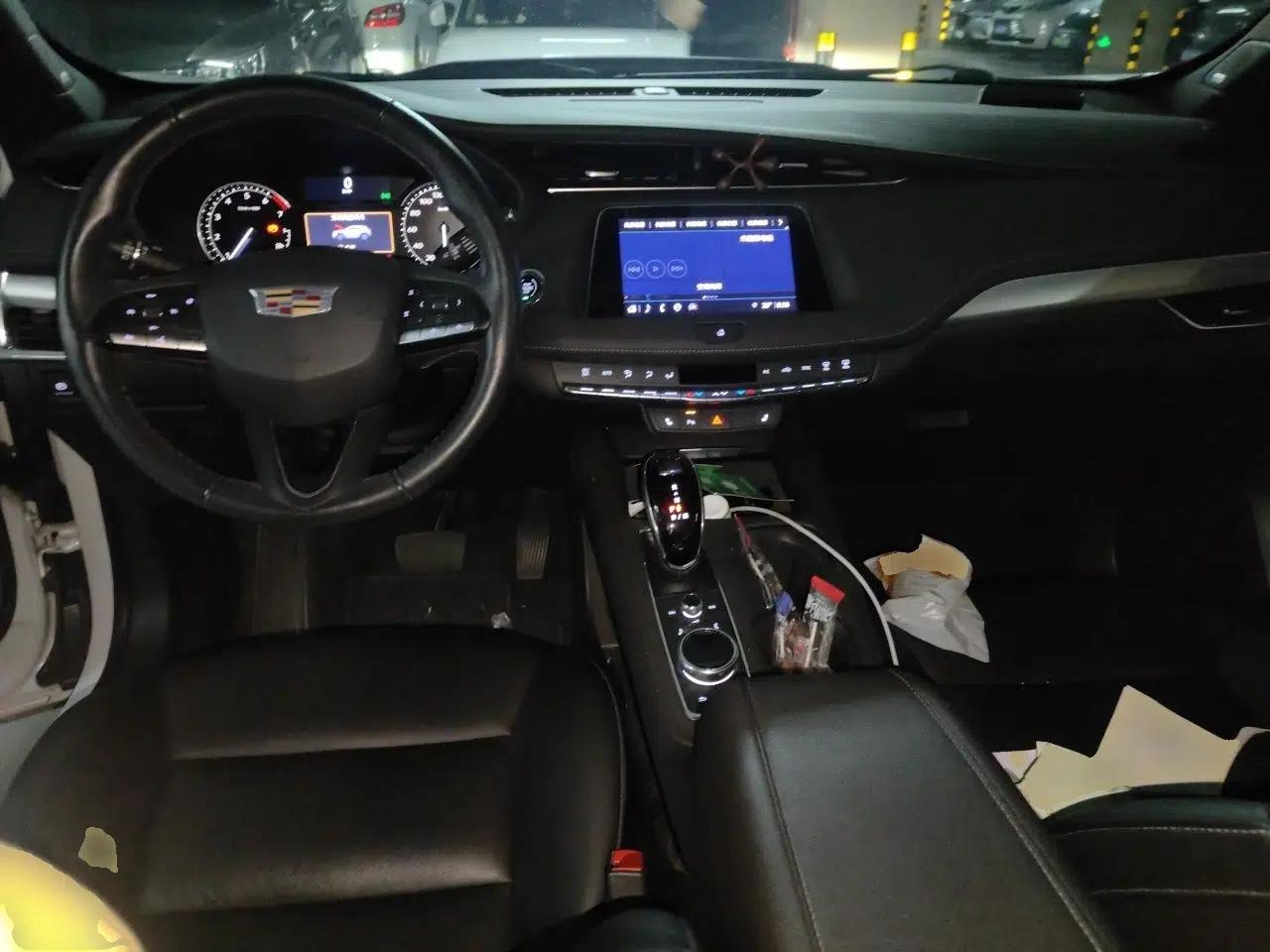 Cadillac XT4 2021 28T Two-Wheel Drive Leading Version — миниатюра 10