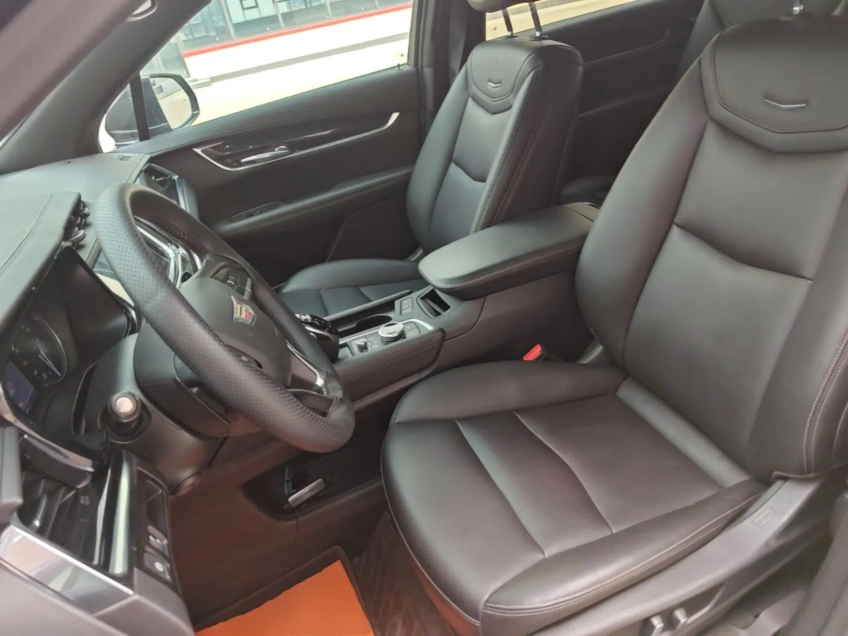 Cadillac XT6 2021 2.0T 6-Seater Two-Wheel Drive Luxury Version — миниатюра 18