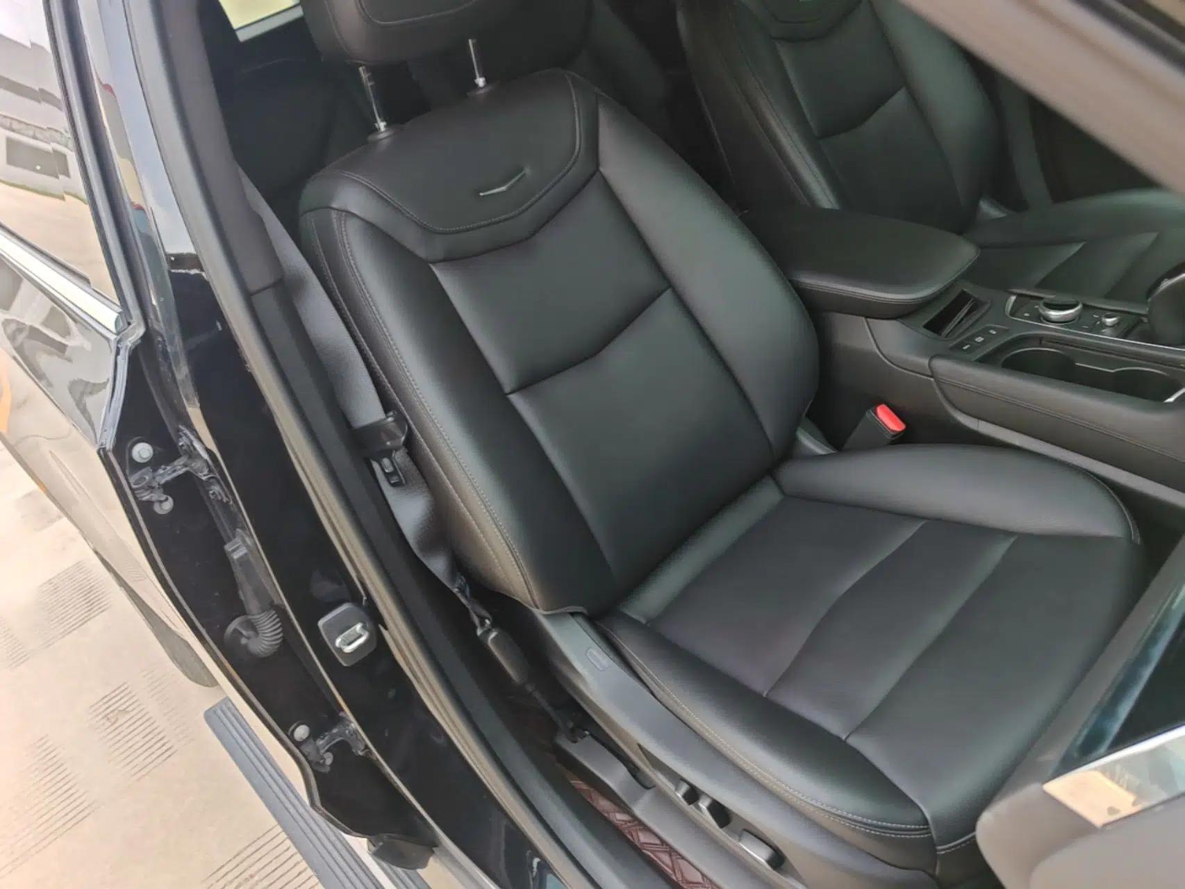 Cadillac XT6 2021 2.0T 6-Seater Two-Wheel Drive Luxury Version — миниатюра 23