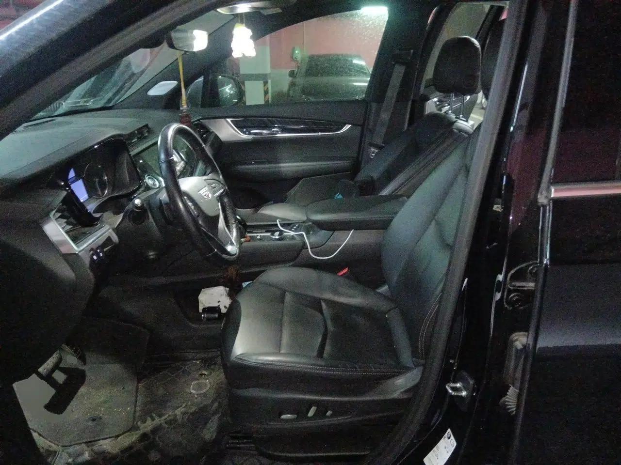 Cadillac XT6 2021 28T Six-Seater Four-Wheel-Drive Luxury Version — миниатюра 16